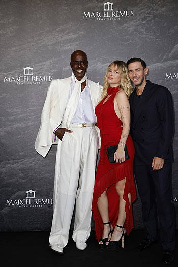 Bruce Darnell, Lottie Moss und Marcel Remus bei der Remus Lifestyle Night am 31.07.2025 in Palma de Mallorca (©Foto: Franziska Krug/Marcel Remus via Getty Images) 